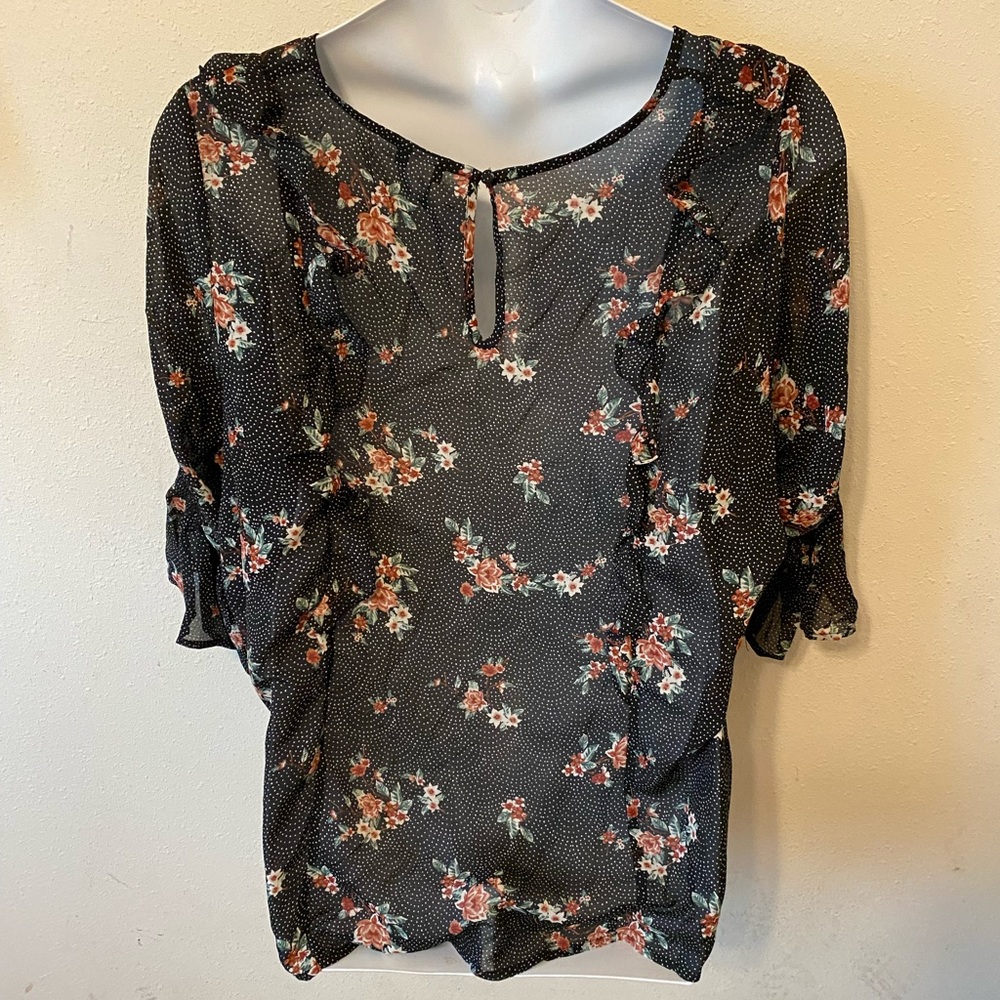 TORRID Sheer floral and polka dot ruffle blouse - Picture 2 of 12